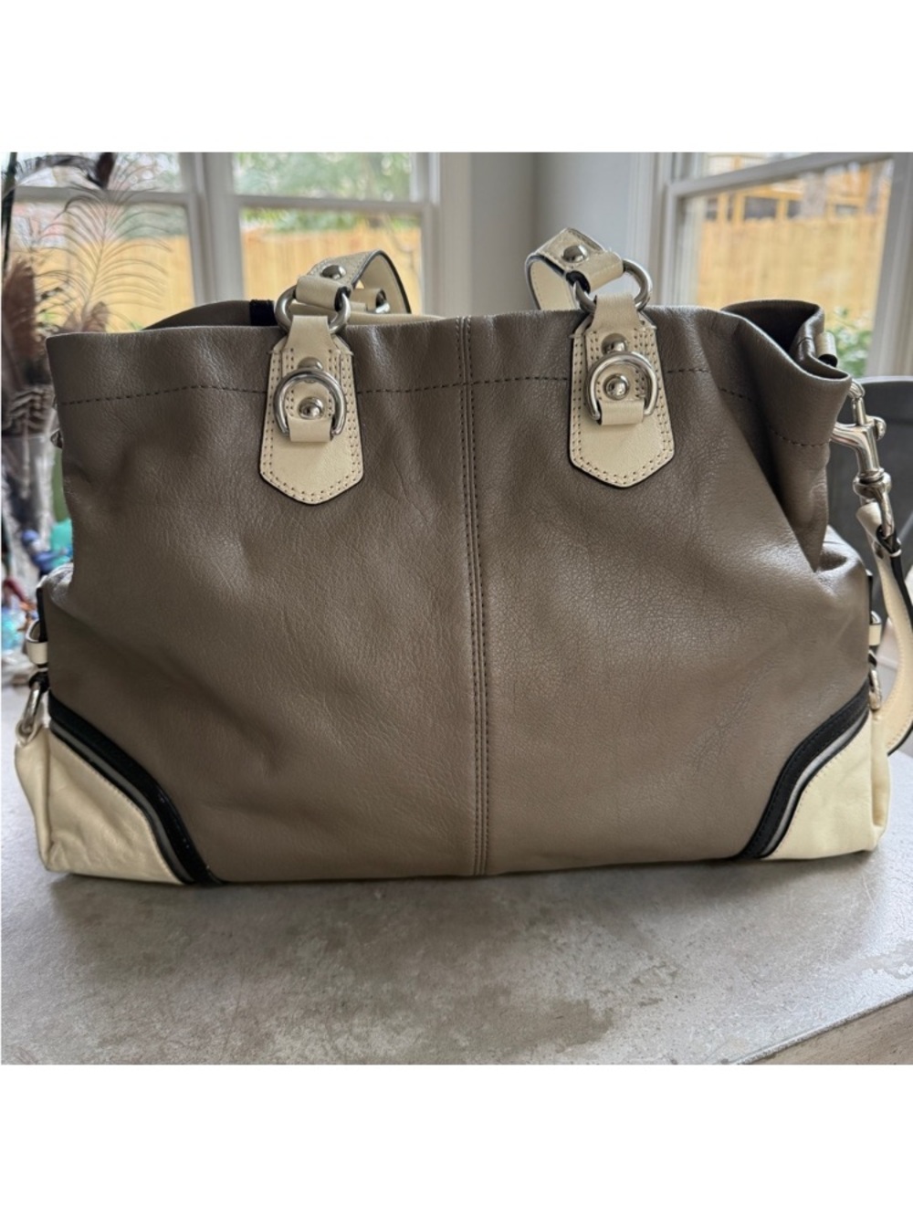 Coach Ashley Spectator Taupe and Cream Leather Shoulder Bag Carryall - Picture 3 of 15